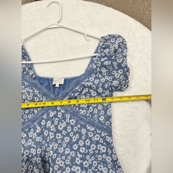 Dee Elly Blue Floral Mesh Mini Dress with Lace Trim - Size Small - Picture 8 of 9